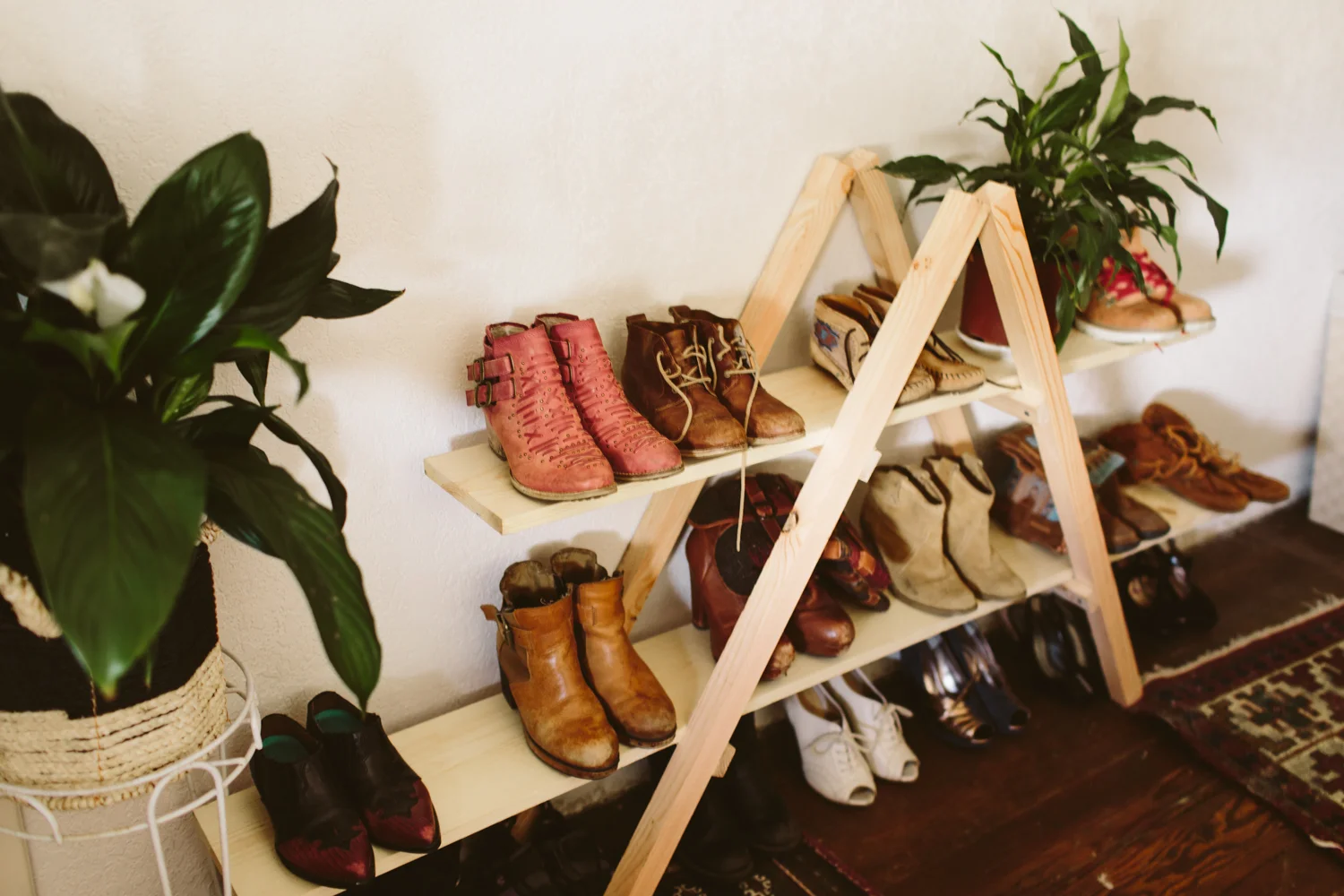 Triangle shoe online storage